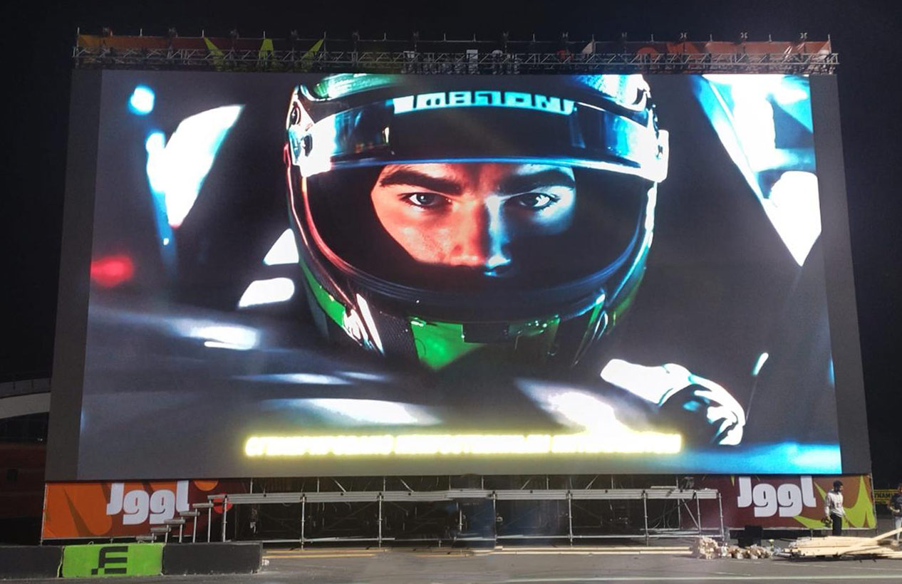 Large-Scale LED Wall for Racing Competition