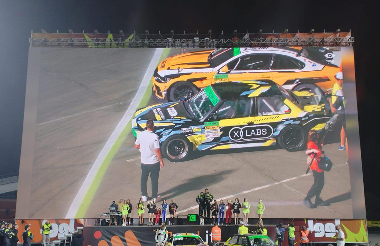 Large-Scale LED Wall for Racing Competition
